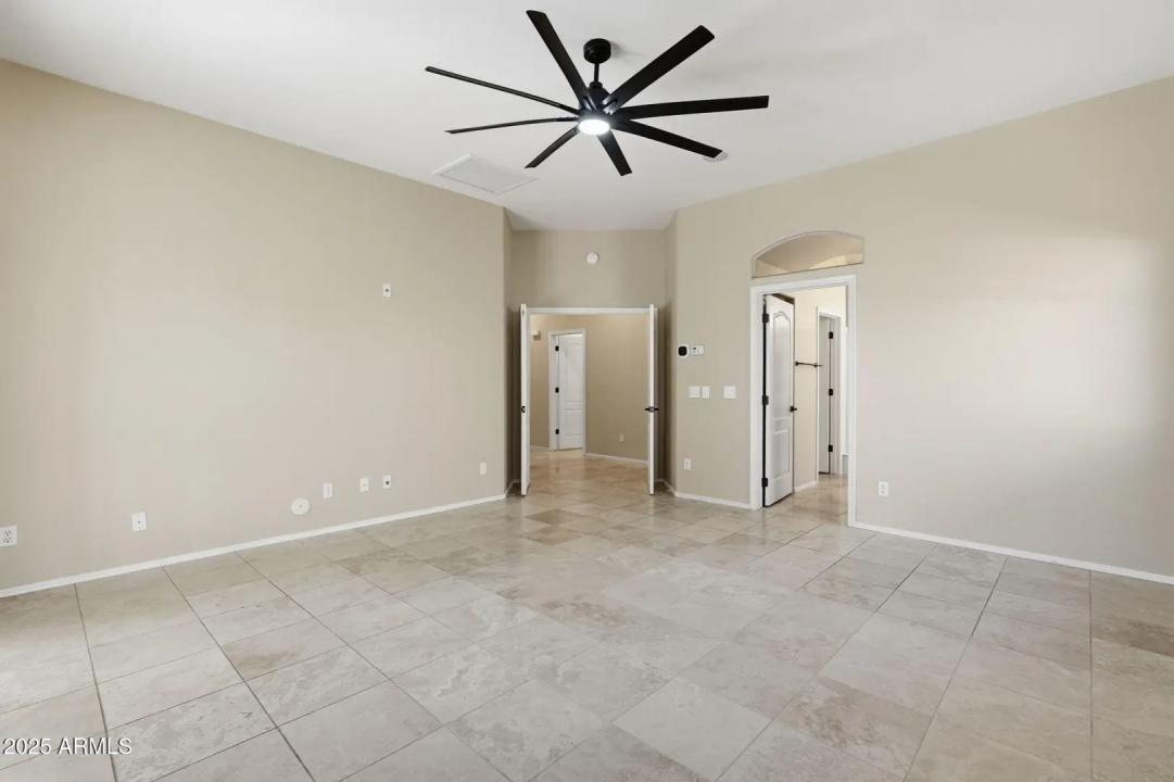 Real Estate Picture 32