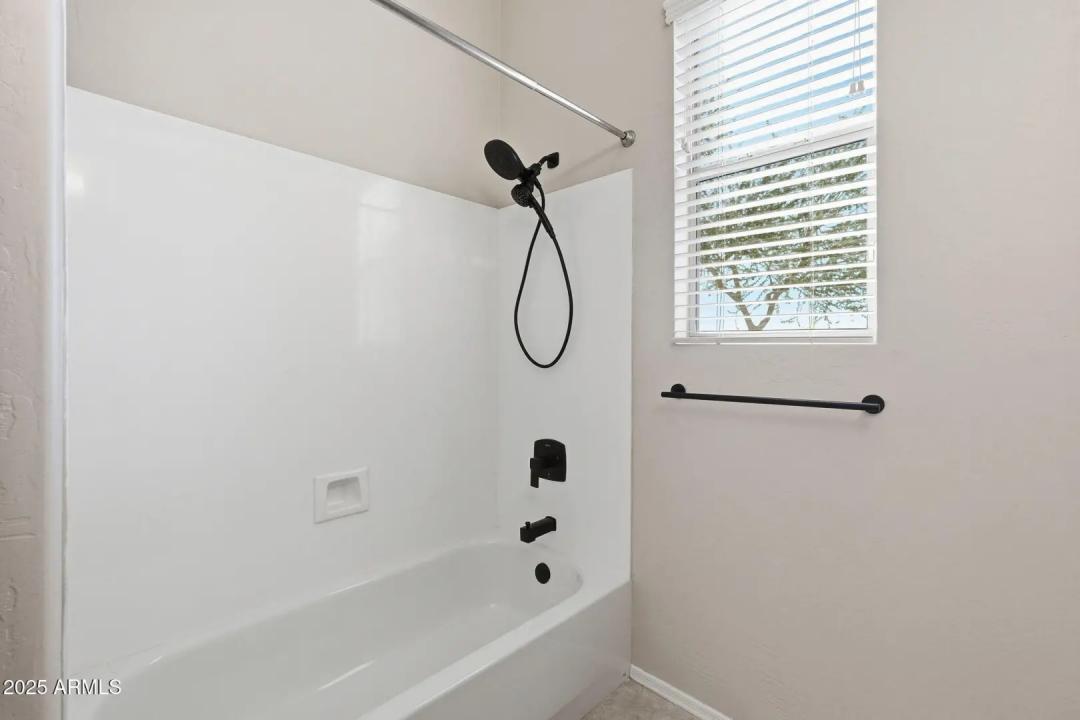 Real Estate Picture 29