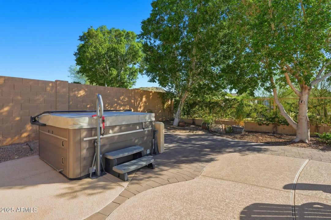 Real Estate Picture 42