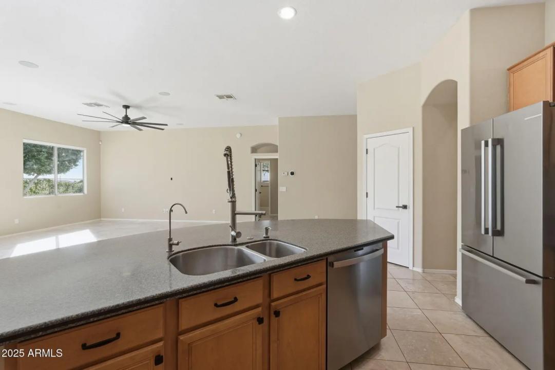 Real Estate Picture 13