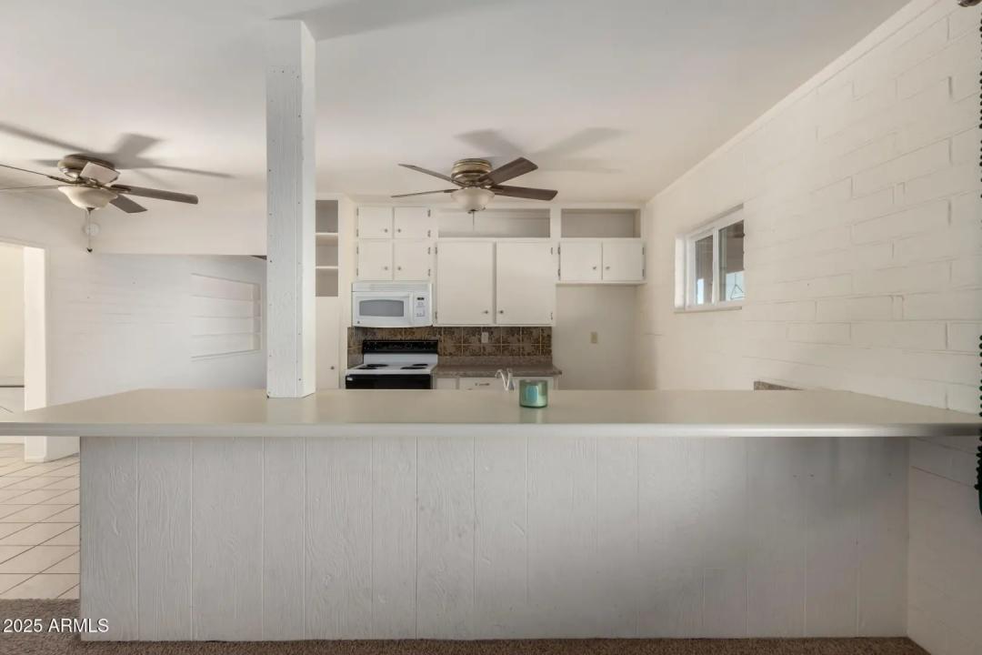 Real Estate Picture 5