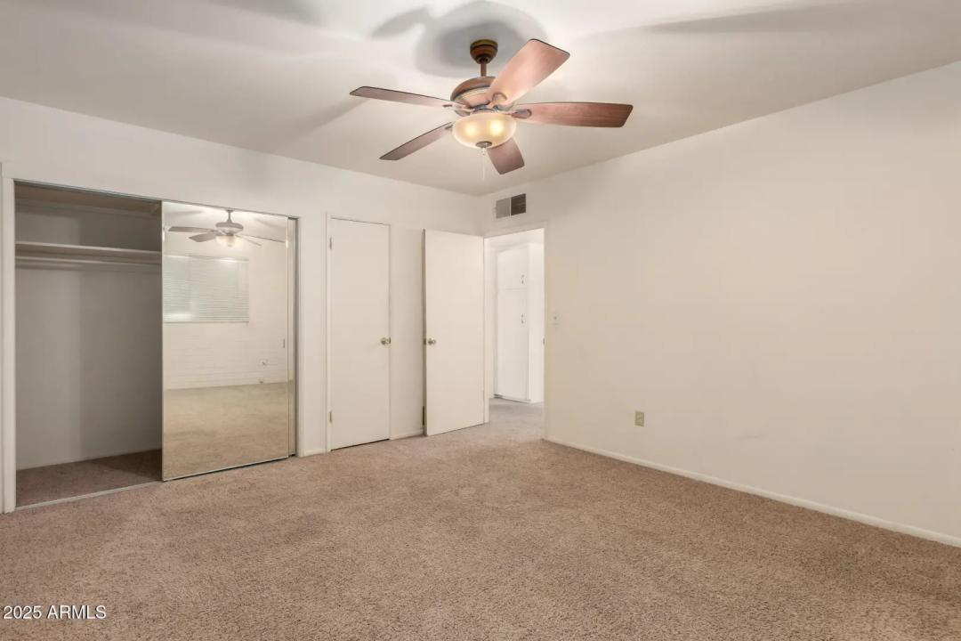 Real Estate Picture 18
