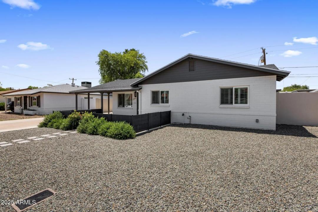 Real Estate Picture 2