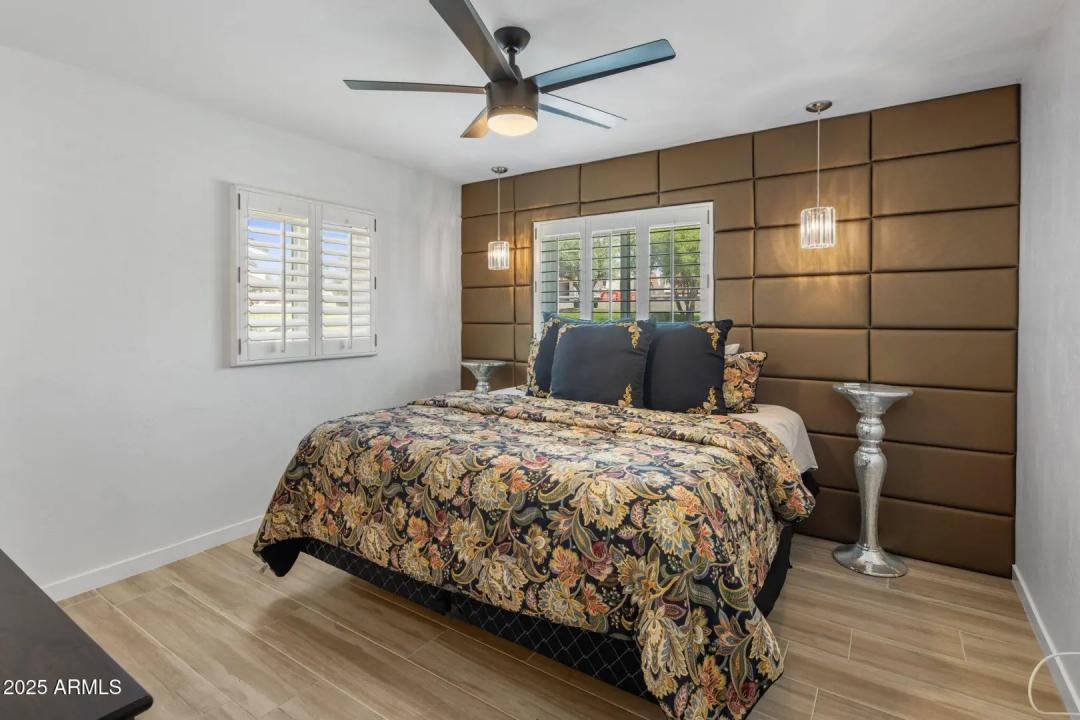 Real Estate Picture 11