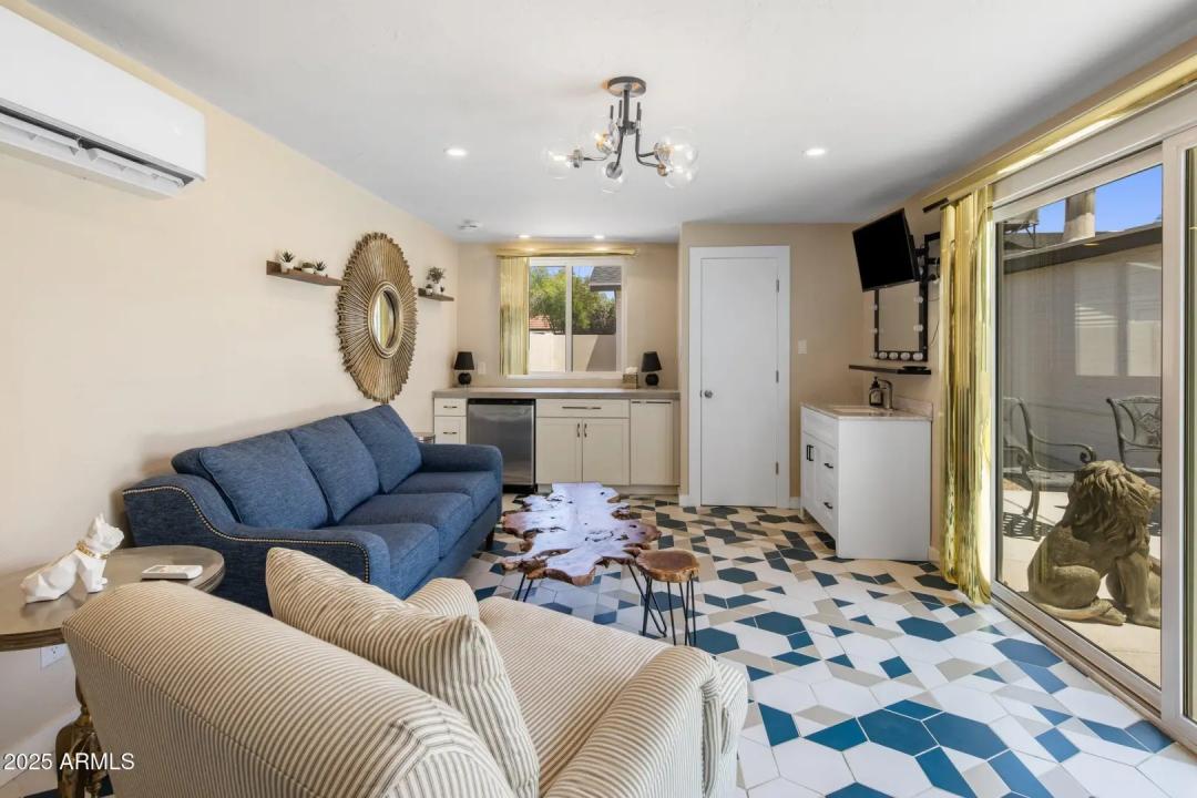 Real Estate Picture 18