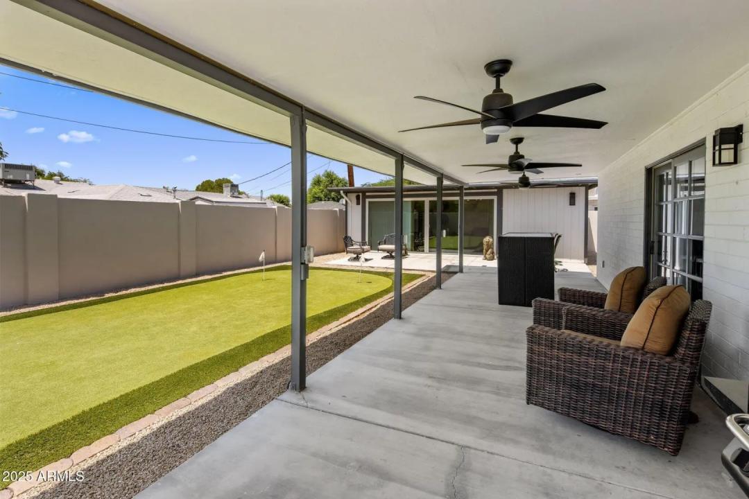 Real Estate Picture 22