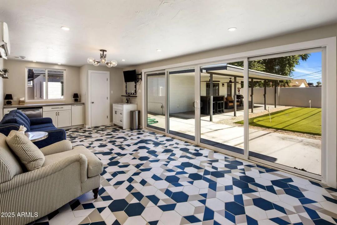 Real Estate Picture 19