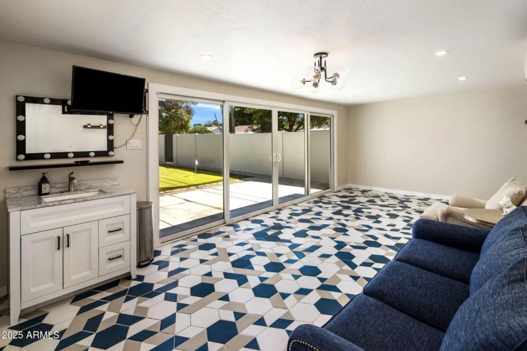 Real Estate Picture 20