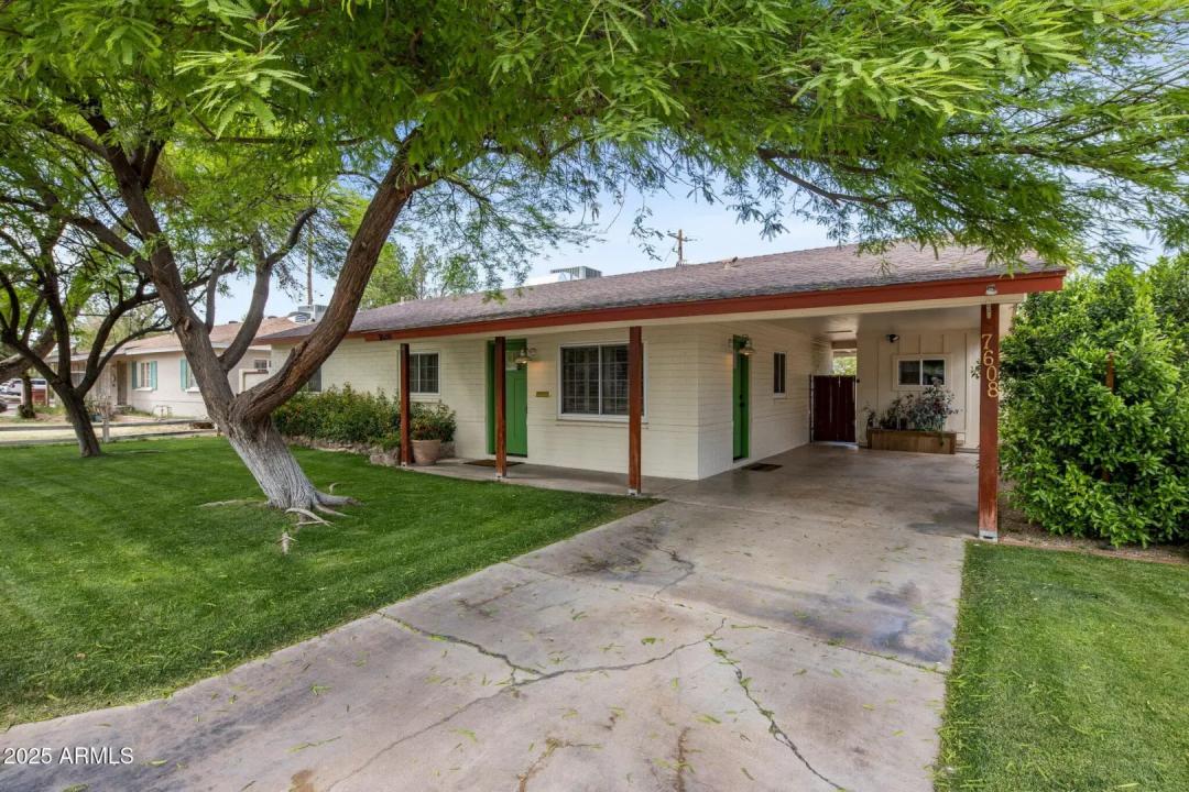 Real Estate Picture 2