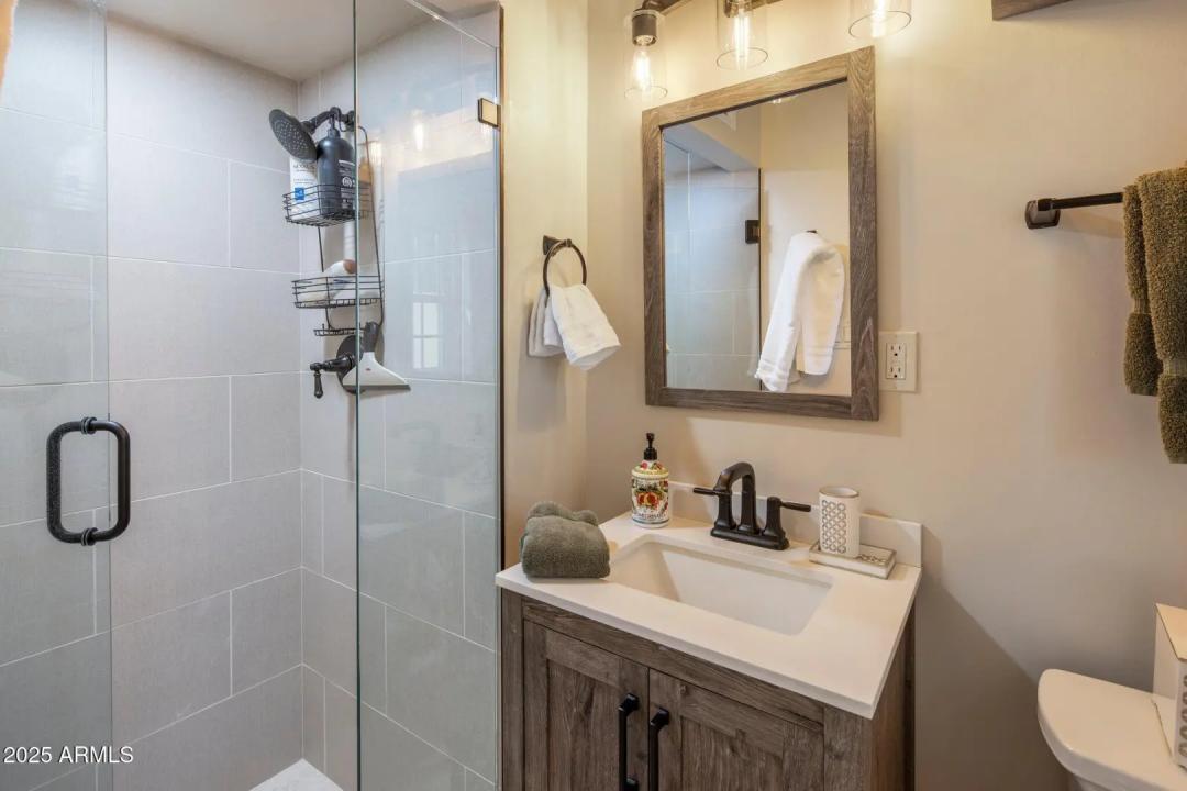 Real Estate Picture 15