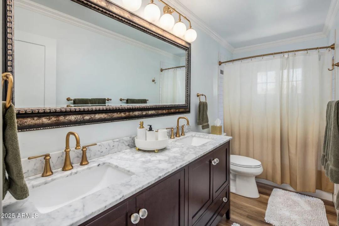 Real Estate Picture 18