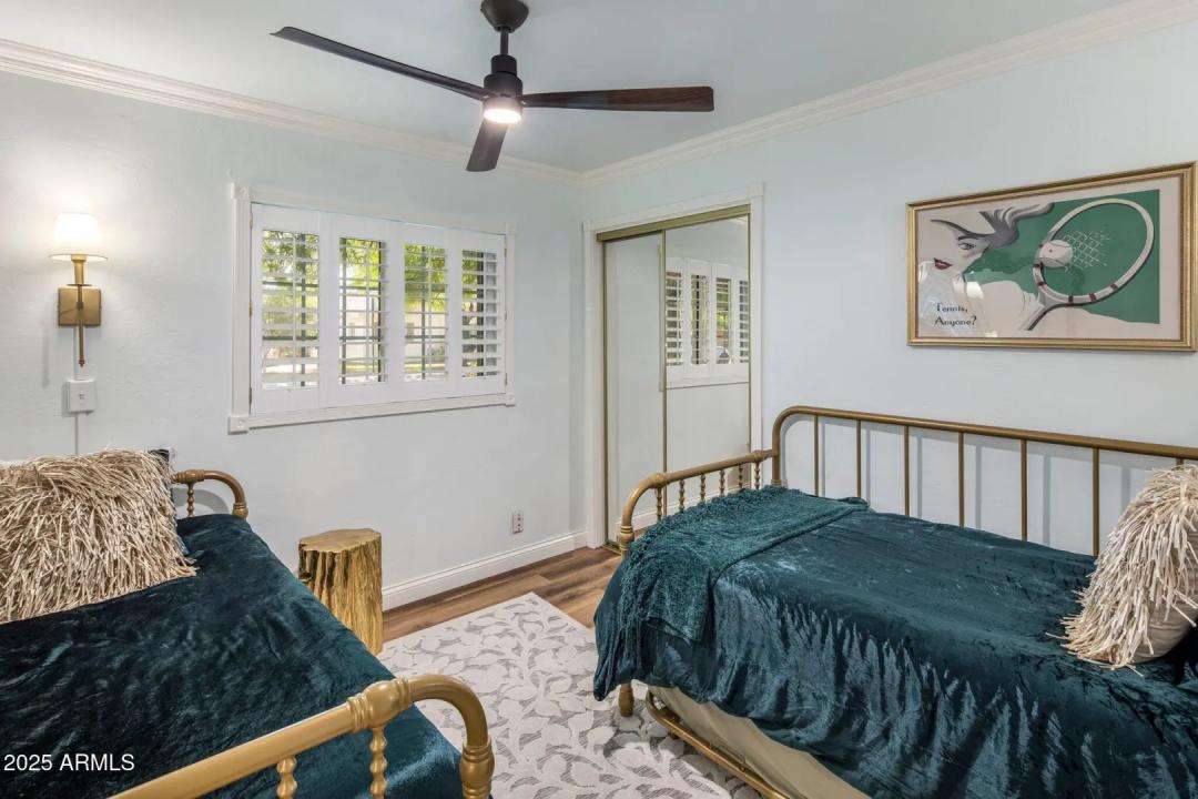 Real Estate Picture 17