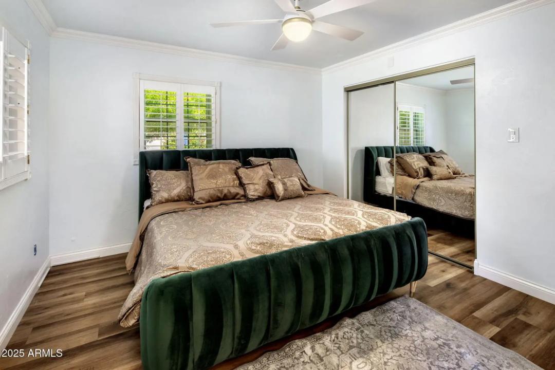 Real Estate Picture 13