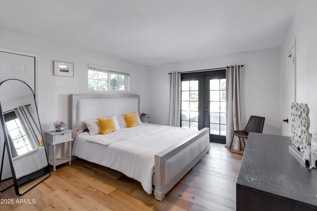 Real Estate Picture 12