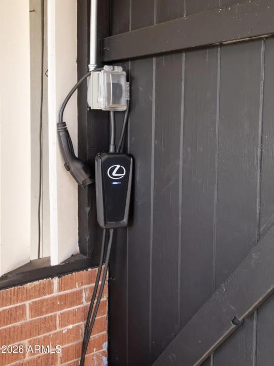 Real Estate Picture 24