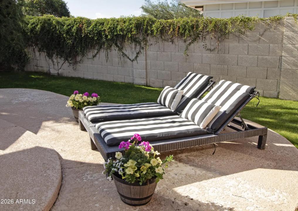 Real Estate Picture 22