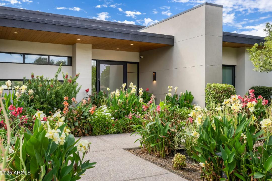 Real Estate Picture 64