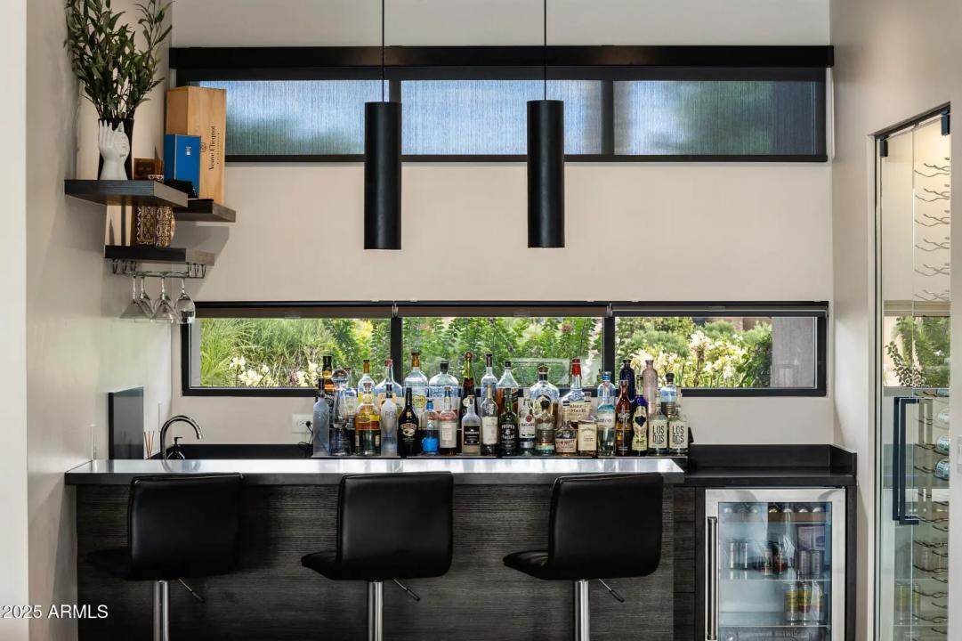 Real Estate Picture 14