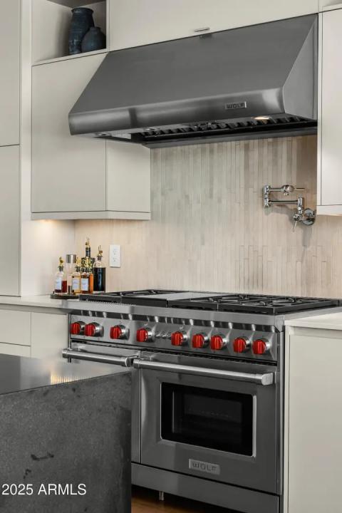 Real Estate Picture 25