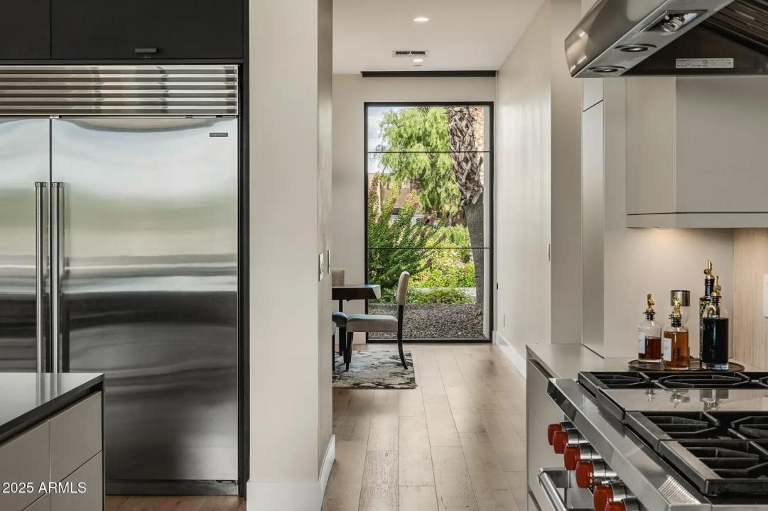 Real Estate Picture 24