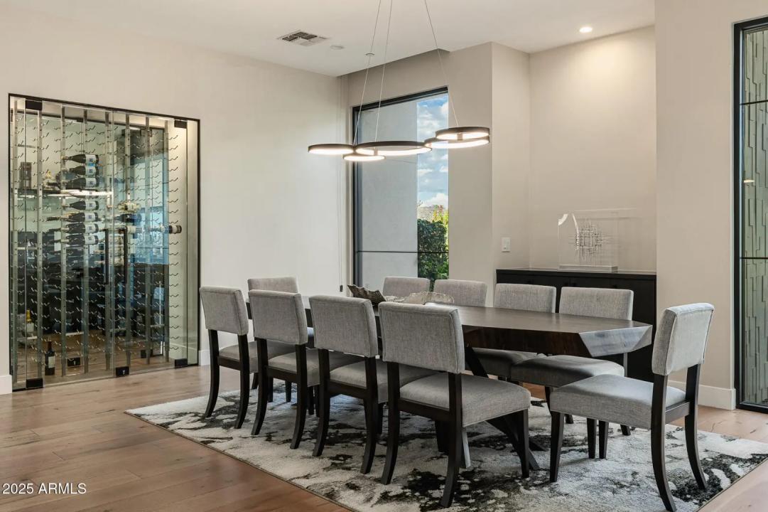 Real Estate Picture 17