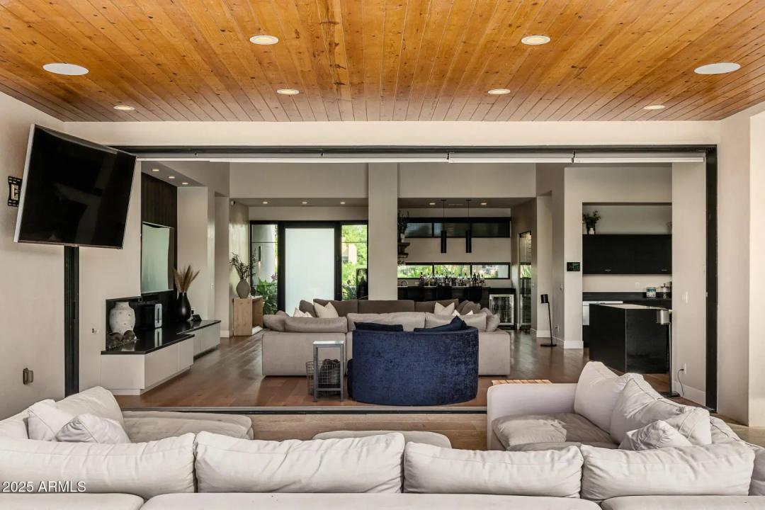 Real Estate Picture 28