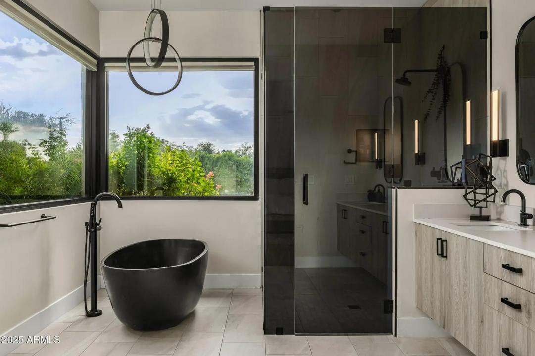 Real Estate Picture 34