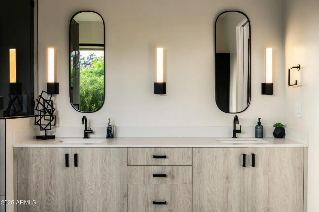 Real Estate Picture 35