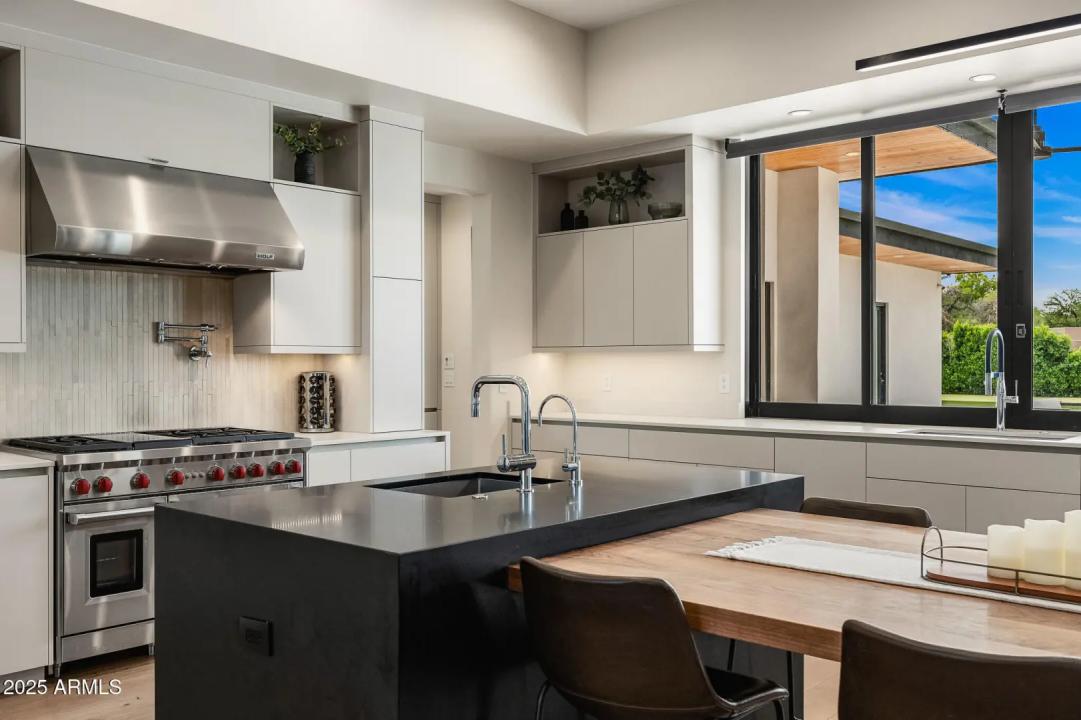 Real Estate Picture 23