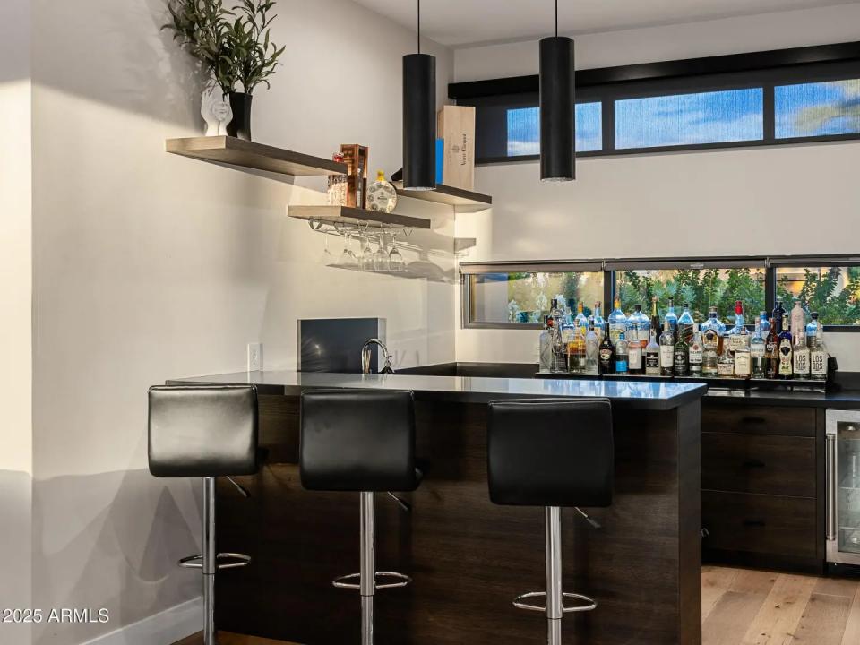 Real Estate Picture 15