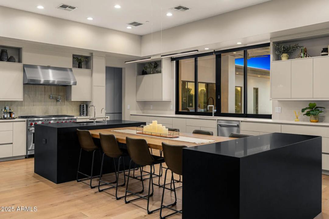 Real Estate Picture 26