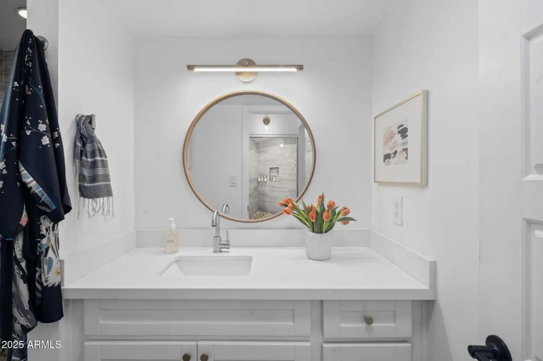 Real Estate Picture 7