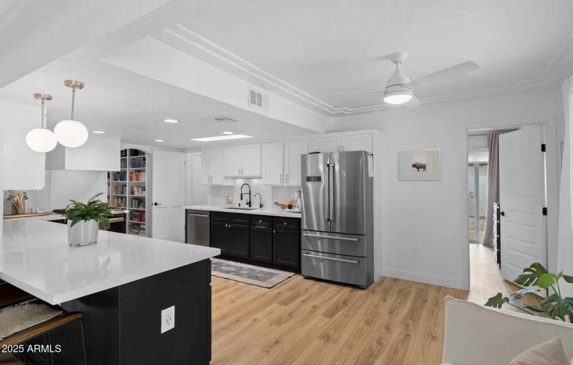 Real Estate Picture 5