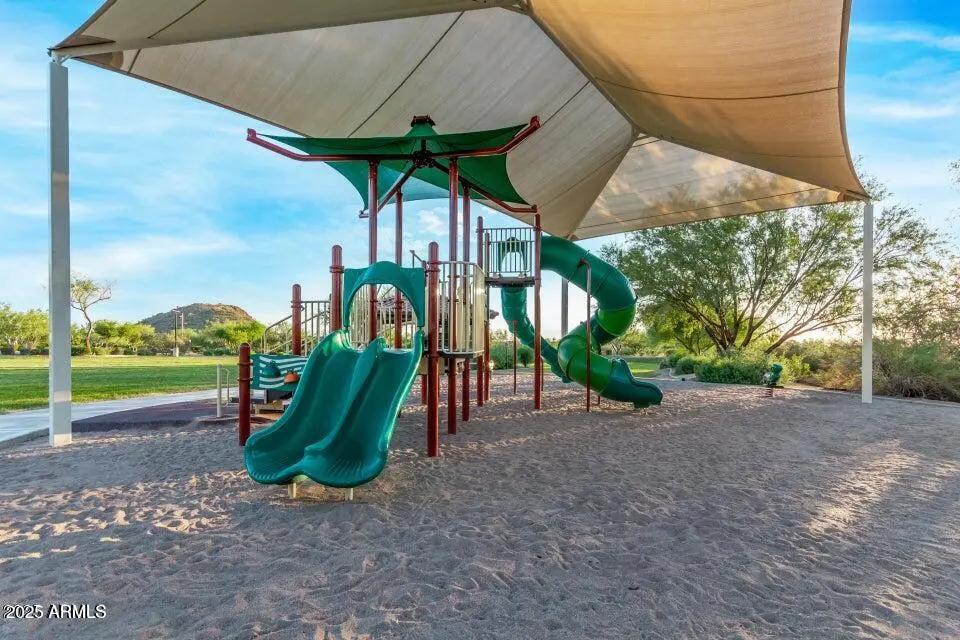 Real Estate Picture 35