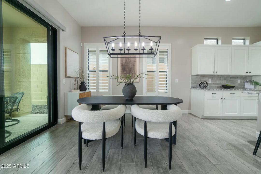 Real Estate Picture 4