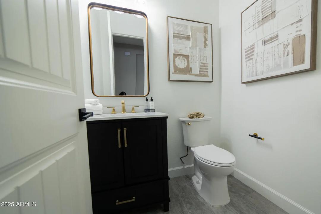 Real Estate Picture 19