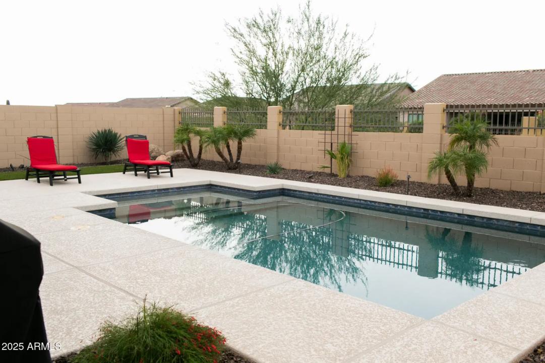 Real Estate Picture 25