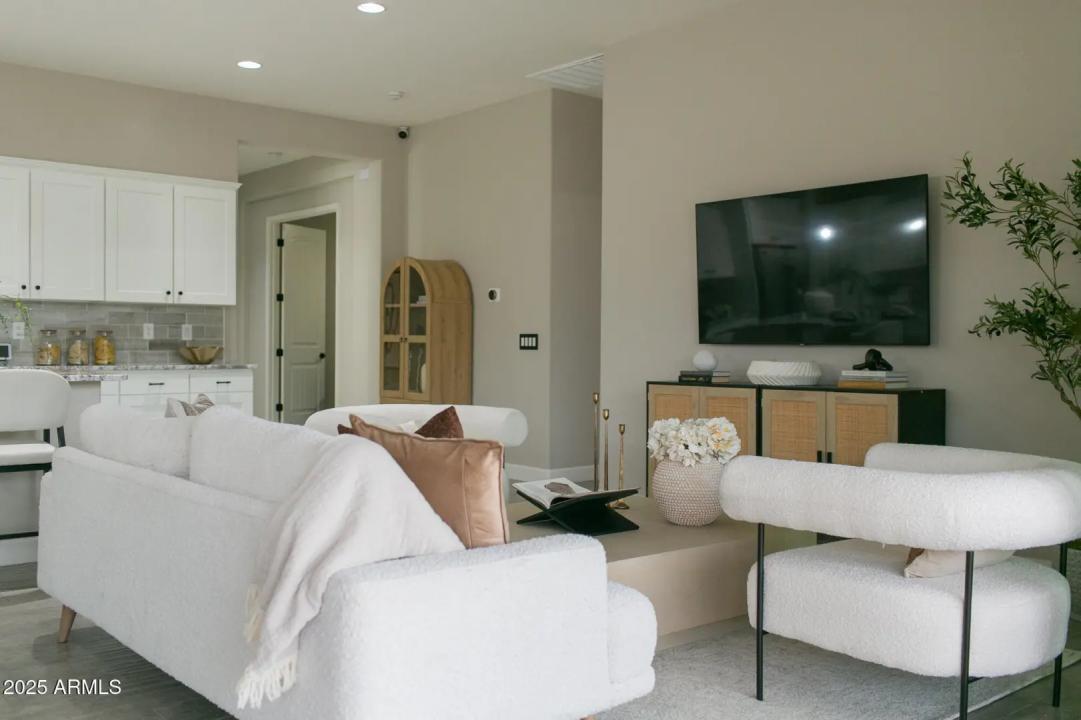 Real Estate Picture 21