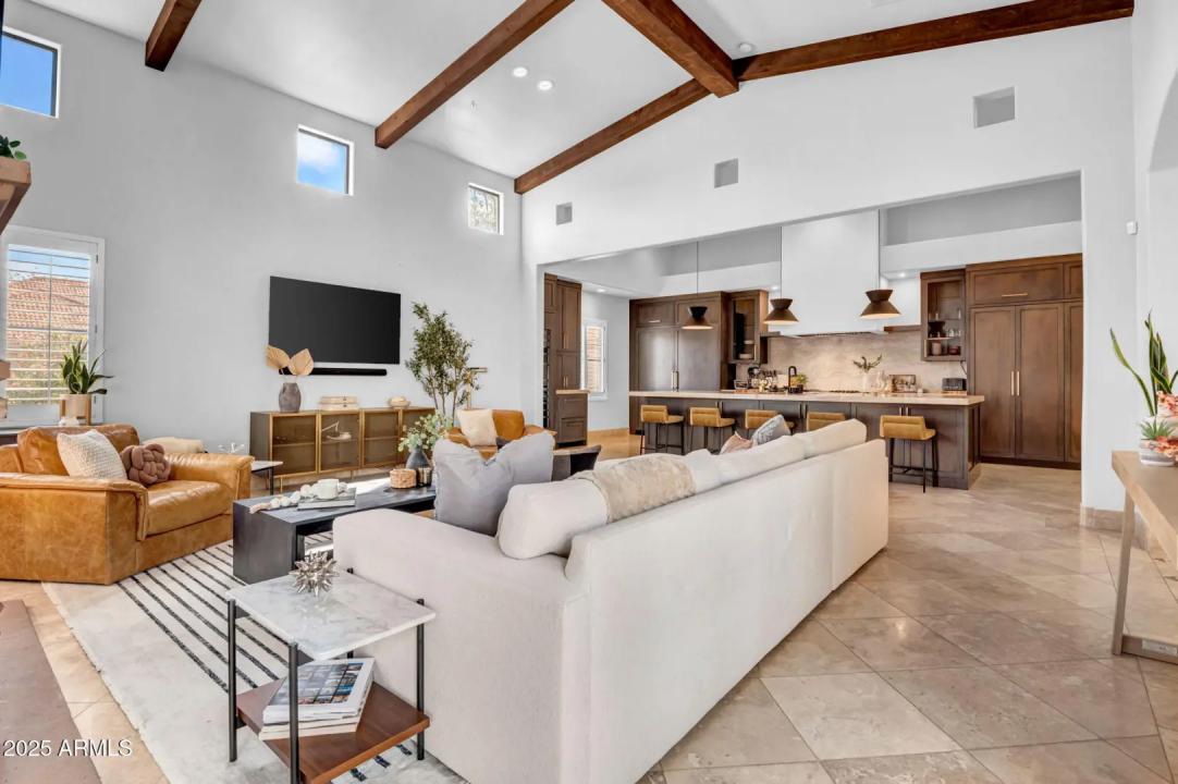 Real Estate Picture 8