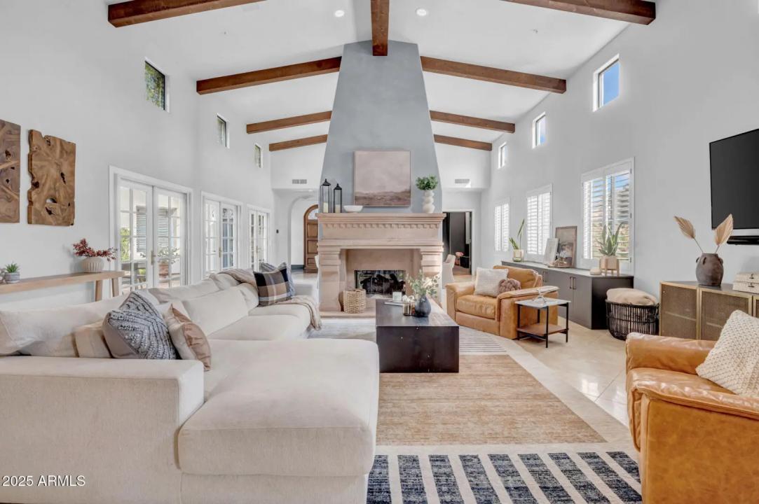 Real Estate Picture 9