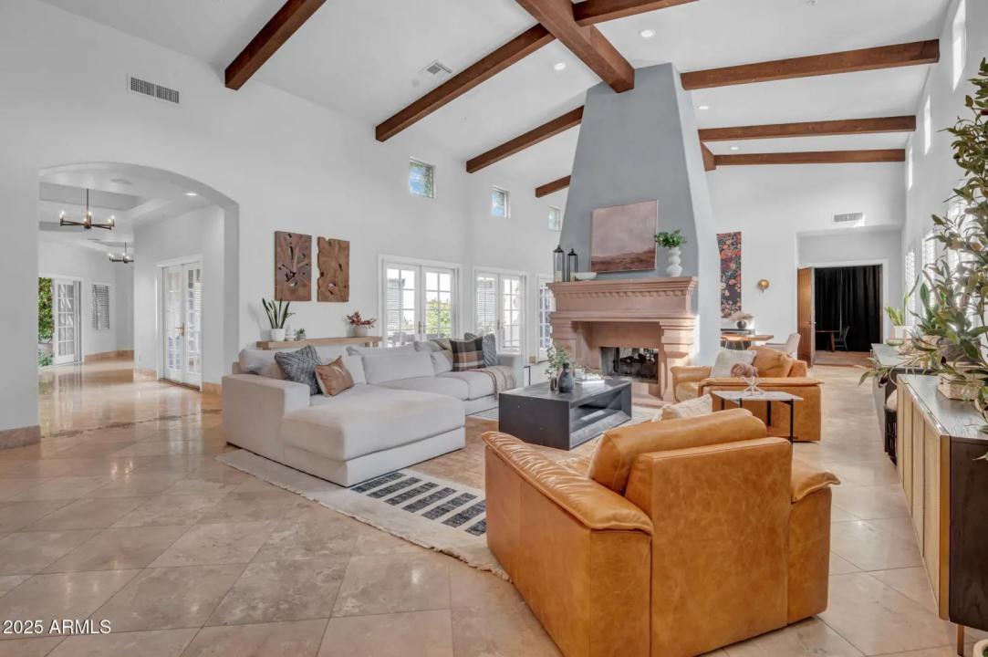 Real Estate Picture 10