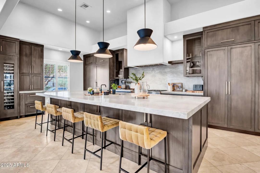 Real Estate Picture 13