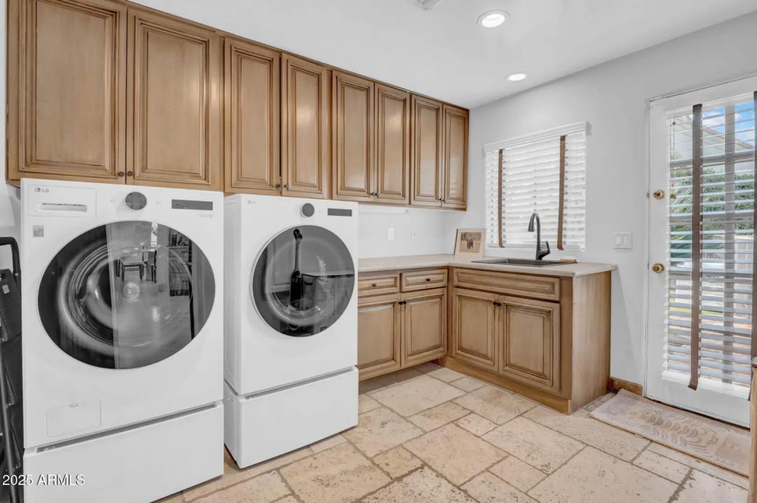 Real Estate Picture 22