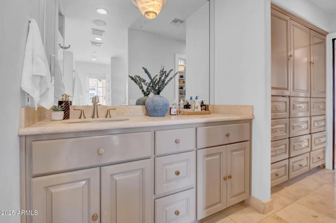 Real Estate Picture 27