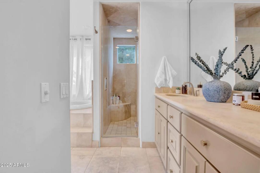 Real Estate Picture 28