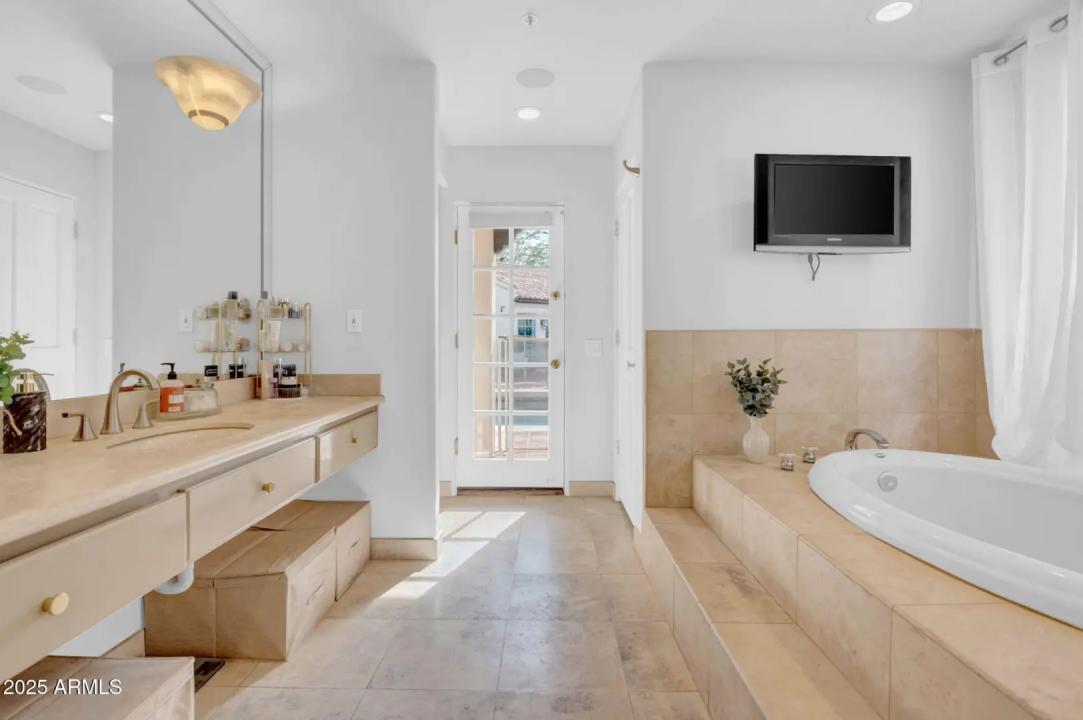 Real Estate Picture 29