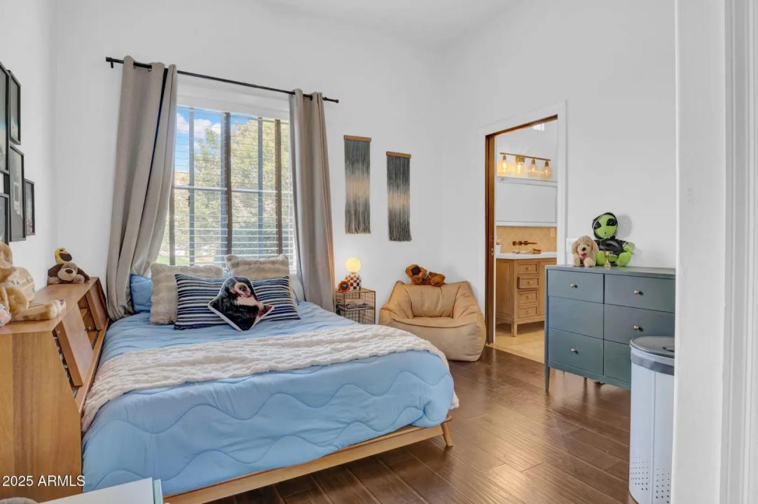 Real Estate Picture 31