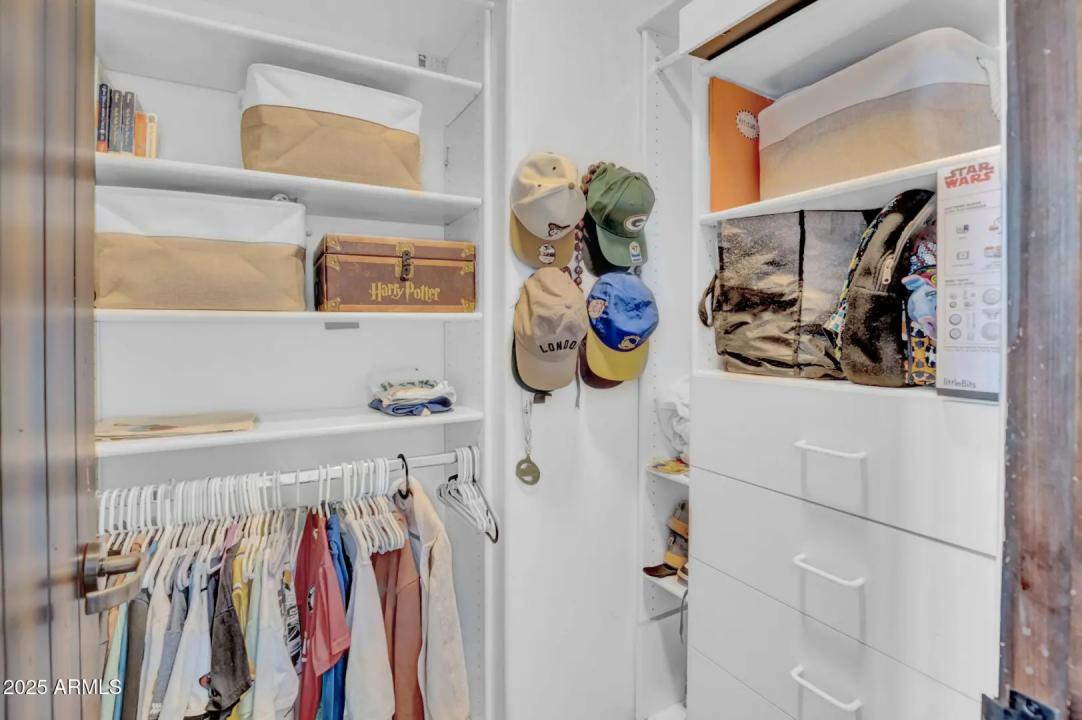 Real Estate Picture 32