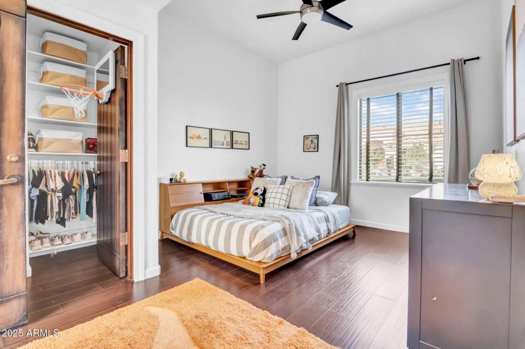 Real Estate Picture 35