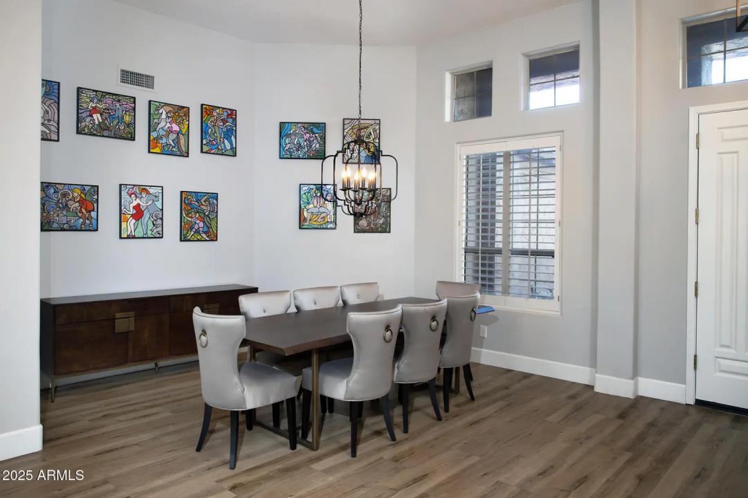 Real Estate Picture 3